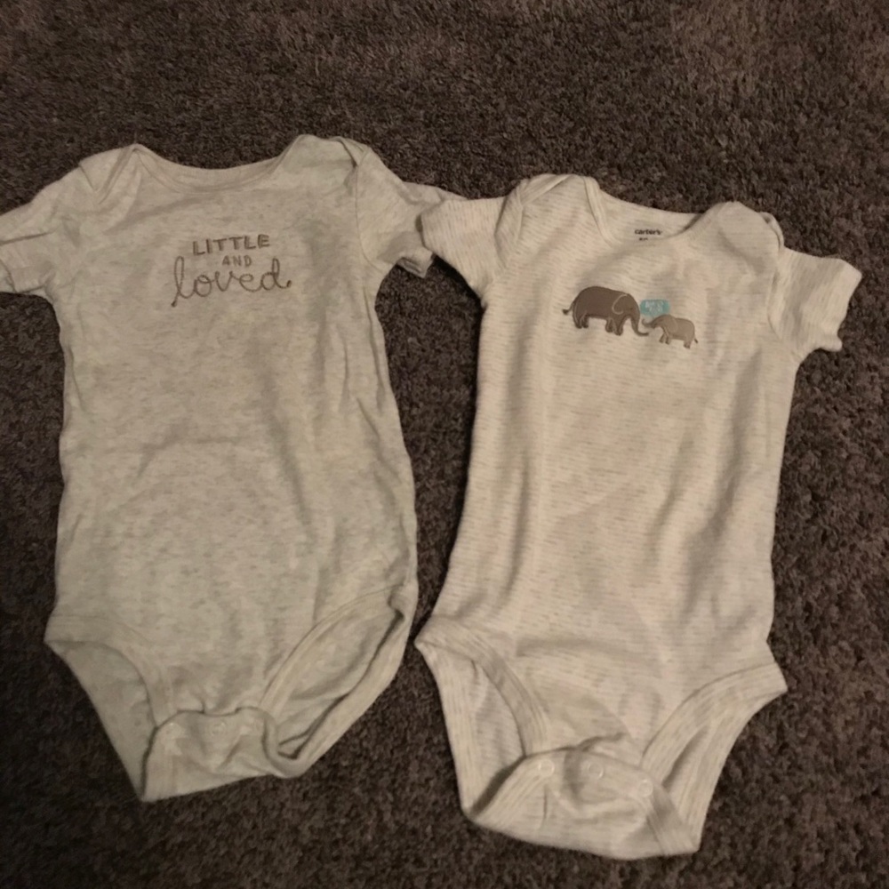 SOLD ☀️Carters 18 months onesies